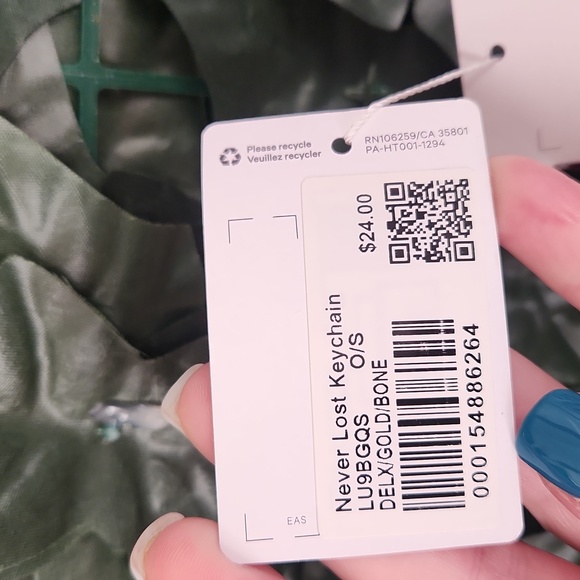 NWT Lululemon š Never Lost Keychain - Picture 6 of 6